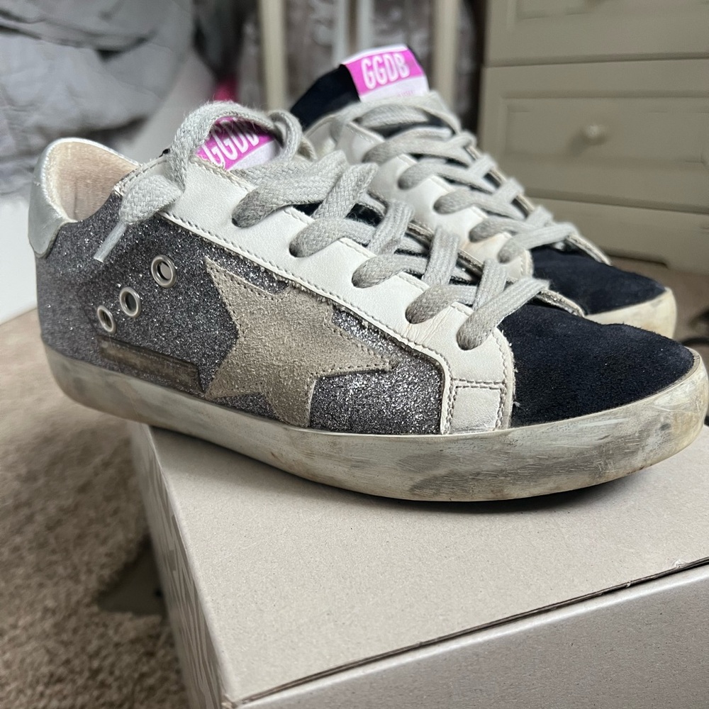 Golden Goose Superstars - size 35